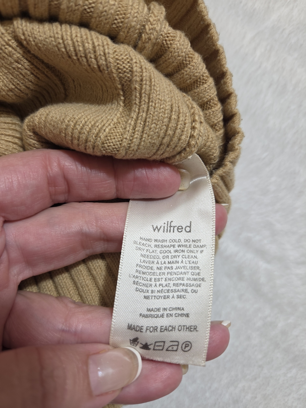 Aritzia Wilfred Plunge Front Cardigan Tan Merino Wool Blend Size L - Picture 8 of 10